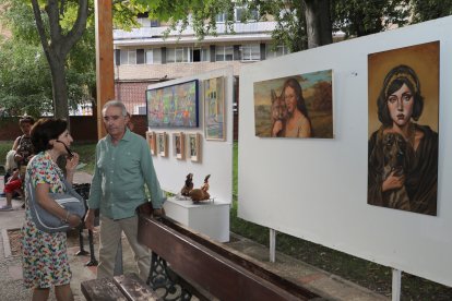 Arte al aire libre en la Huerta Guadián durante las fiestas de San Antolín de Palencia organizado por el grupo Muriel reune a 44 artistas de España y Francia