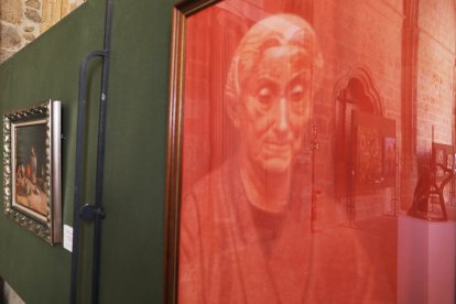 Muestra del grupo de artistas  Thieldon, protagonizada por obras del pintor francés Delphy, en el claustro de la Catedral de Palencia, con motivo  del hermanamiento entre Bourges y Palencia