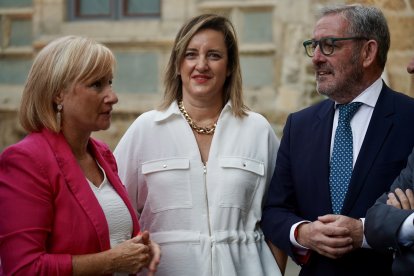 La consejera de Industria, Comercio y Empleo, Leticia García, inaugura la jornada central del IV Congreso de Mujeres Empresarias EDA 2025 ‘Reduciendo la brecha STEM: Mujeres del Futuro’