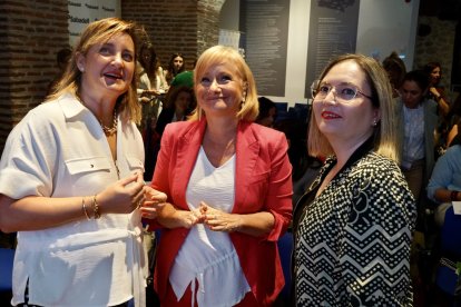 La consejera de Industria, Comercio y Empleo, Leticia García, inaugura la jornada central del IV Congreso de Mujeres Empresarias EDA 2025 ‘Reduciendo la brecha STEM: Mujeres del Futuro’