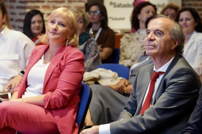 La consejera de Industria, Comercio y Empleo, Leticia García, inaugura la jornada central del IV Congreso de Mujeres Empresarias EDA 2025 ‘Reduciendo la brecha STEM: Mujeres del Futuro’