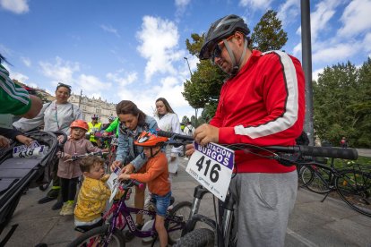 Imagen de la bicicletada organizada por Adacebur.