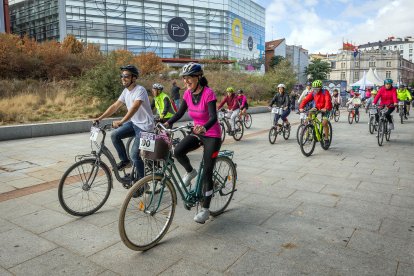 Imagen de la bicicletada organizada por Adacebur.