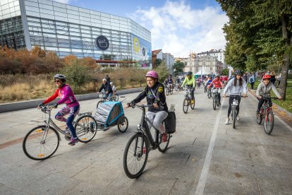 Imagen de la bicicletada organizada por Adacebur.