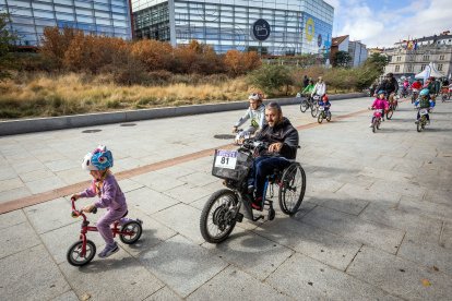 Imagen de la bicicletada organizada por Adacebur.