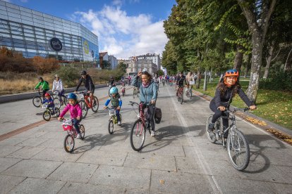Imagen de la bicicletada organizada por Adacebur.