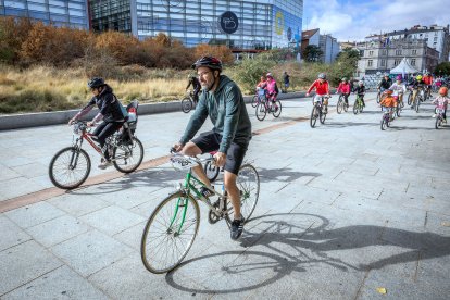 Imagen de la bicicletada organizada por Adacebur.