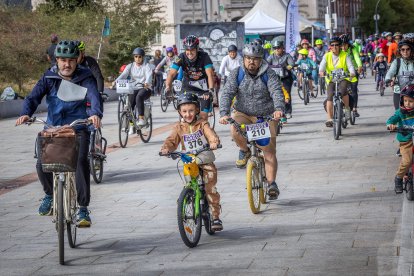 Imagen de la bicicletada organizada por Adacebur.