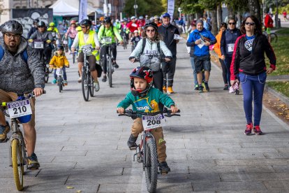 Imagen de la bicicletada organizada por Adacebur.