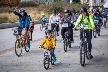 Imagen de la bicicletada organizada por Adacebur.