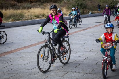 Imagen de la bicicletada organizada por Adacebur.