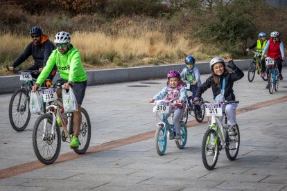 Imagen de la bicicletada organizada por Adacebur.