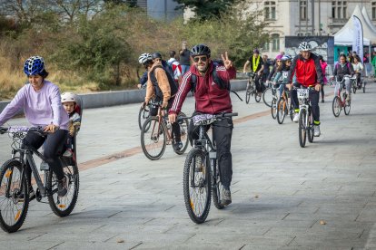Imagen de la bicicletada organizada por Adacebur.