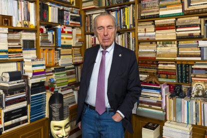 El poeta Luis Alberto de Cuenca visitará Burgos el 28 de octubre.