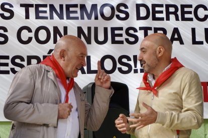 El secretario general de UGT Castilla y León, Óscar Lobo, y el fundador de la Fundación Eusebio Sacristán, Eusebio Sacristán, celebran un encuentro entre ambos organismos, al que también acude el alcalde de Valladolid, Jesús Julio Carnero.