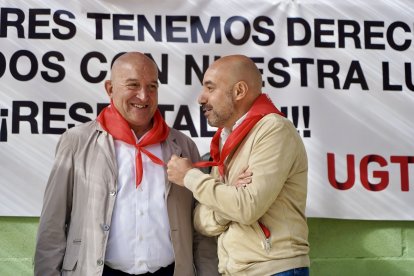 El secretario general de UGT Castilla y León, Óscar Lobo, y el fundador de la Fundación Eusebio Sacristán, Eusebio Sacristán, celebran un encuentro entre ambos organismos, al que también acude el alcalde de Valladolid, Jesús Julio Carnero.