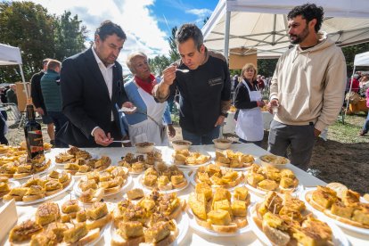 Instante del Día de la Exaltación de la Patatata de Tardajos.