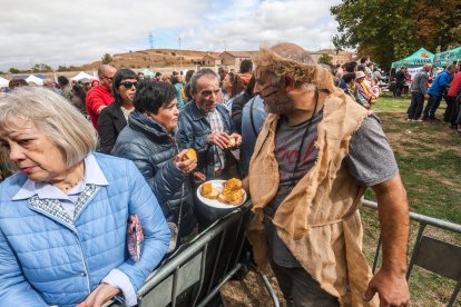 Instante del Día de la Exaltación de la Patatata de Tardajos.