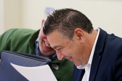 El portavoz de UPL Luis Mariano Santos en la reunión de la Junta de Portavoces