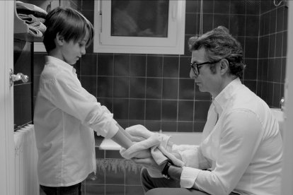 Gael y Carlos Alcántara interpretan a Pincho y Francisco Umbral, respectivamente, en el cortometraje de Sonia Tercero Ramiro.