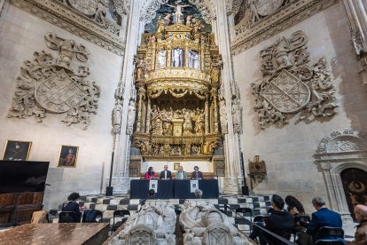 La presentación se hizo en la capilla de los Condestables, una de las grandes joyas de la Catedral de Santa María.
