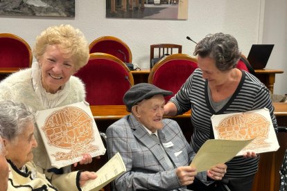 Homenaje a los vecinos de Aranda más longevos