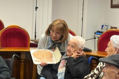 Homenaje a los vecinos de Aranda más longevos