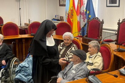 Homenaje a los vecinos de Aranda más longevos