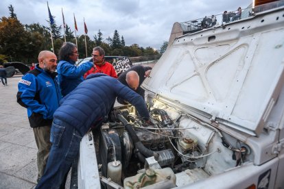 El Spain Classic Raid aterriza en el Museo de la Evolución Humana de Burgos.