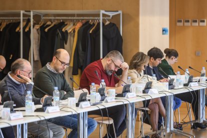 Representantes de 44 colectivos y entidades diversas de la ciudad han participado en la lectura colectiva del proyecto de Candidatura al que realizarán aportaciones.