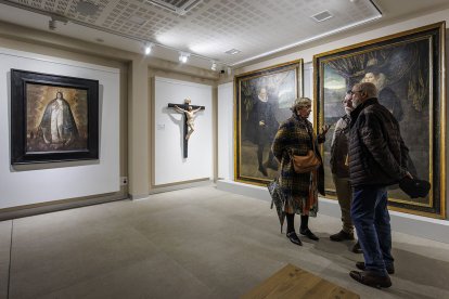 Retratos y obras de arte de carácter religioso del Archivo de Simón Ruiz, en la muestra.