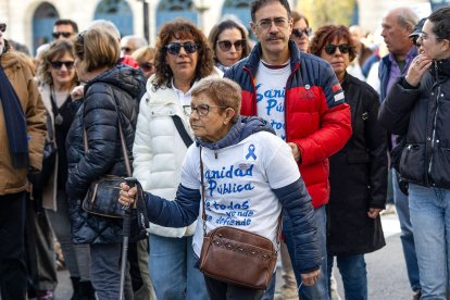 3.500 burgaleses participaron en la manifestación organizada por la Plataforma de la Sanidad Pública de Burgos.