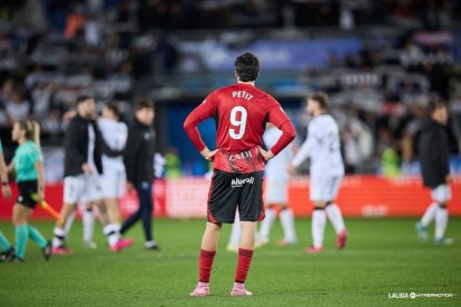 Imagen del partido entre el CD Mirandés y el Burgos CF.