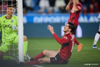 Imagen del partido entre el CD Mirandés y el Burgos CF.