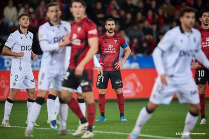Imagen del partido entre el CD Mirandés y el Burgos CF.