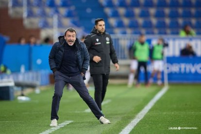 Imagen del partido entre el CD Mirandés y el Burgos CF.