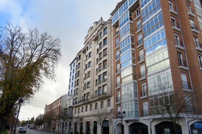 Edificio de viviendas en la calle Valladolid.