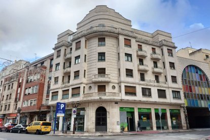 Edifico de viviendas en calle Madrid, número 9.