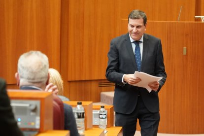 El consejero de Economía y Hacienda, Carlos Fernández Carriedo, en el debate de totalidad del Proyecto de Ley de Presupuestos Generales de la Comunidad de Castilla y León para 2026.
