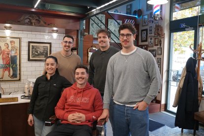 El Balonmano Burgos se une a Movember para apoyar la salud masculina.
