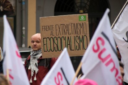 Manifestación en León contra la gestión de los incendios forestales del verano.