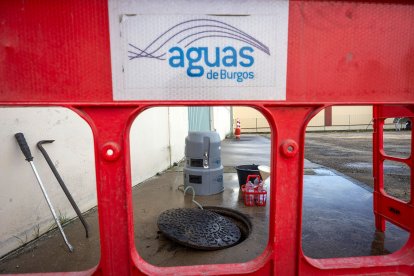 Este es el proceso que se sigue de toma de muestras y de trabajo en el laboratorio de Aguas de Burgos.