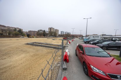 Este es el estado en el que se encuentran las obras de ampliación del disuasorio de Gamonal, hacia la calle Manuel Altolaguirre.