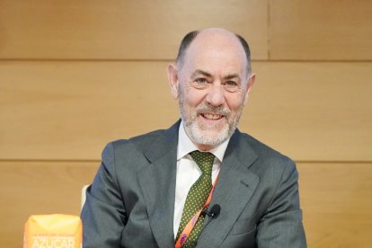 El presidente de Acor, Jesús Posadas, informa a los medios de comunicación sobre los temas tratados en la Asamblea General de Delegados de Acor