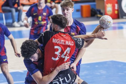 Imagen del partido entre el UBU San Pablo Burgos 2031 y el filial del Barça.
