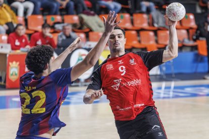 Imagen del partido entre el UBU San Pablo Burgos 2031 y el filial del Barça.