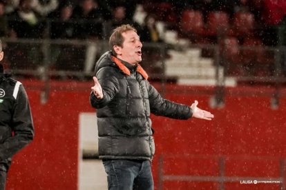 Imagen del partido entre el Almería y el Burgos CF.