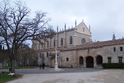 Entrada a la Cartuja de la Miraflores.