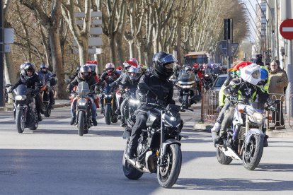 Instante de la cabalgata motera de Burgos.