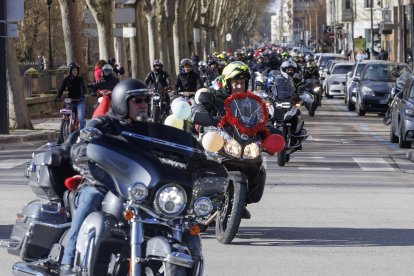 Instante de la cabalgata motera de Burgos.
